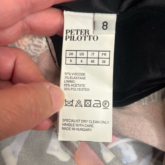 Peter Pilotto-GUC Ceremony Skirt. Size US 4. - Picture 8 of 11